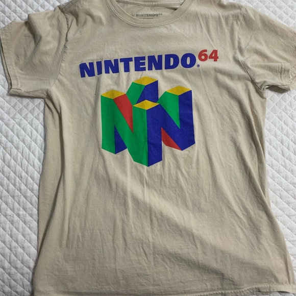 Nintendo T - Picture 1 of 3
